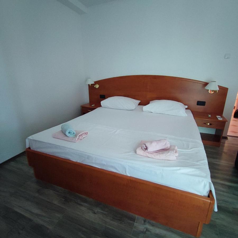 Apartmani Olivera 2 Supetarska Draga Exterior foto